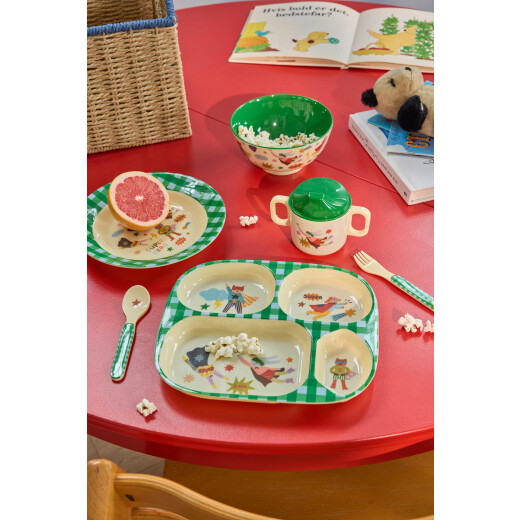 Rice - Kinderteller mit 4er-Einteilung  | Hero Grün - Süßer Melaminteller für Kleinkinder