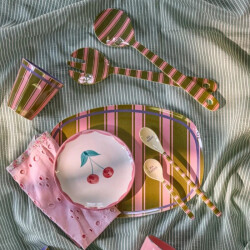 Stripe Delight | Melamin Becher Medium | Olivgrün-Rosa Gestreift | Rice - robster Melamin Becher mit charmanten Streifen Print